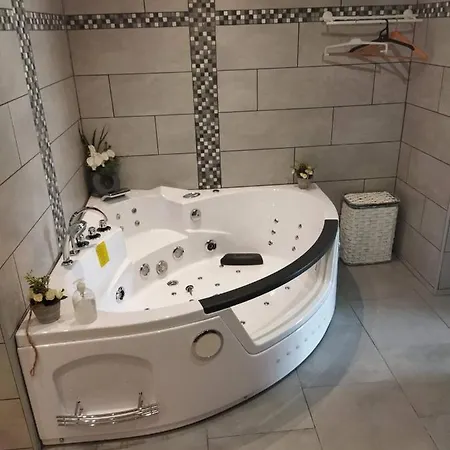 Chez Claude Rimogne